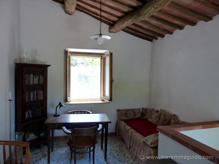 Upstairs lounge/study area