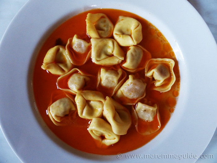 Christmas in Italy: the traditions, food, dinner menu, cookies &amp; more